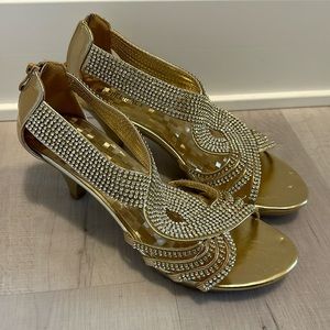 Delicacy Angel Women Dress Sandal Rhinestone Low Heel Pumps, Gold